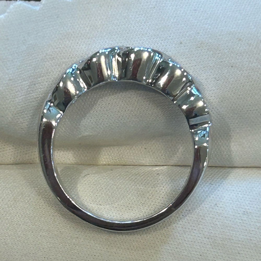 14KT White Gold Natural Diamonds Band - Picture 8 of 10